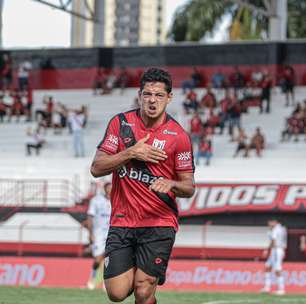 Atlético-GO com Guilherme Marques responde críticas da torcida em campanha