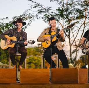 Chitãozinho &amp; Xororó lançam primeiros clipes de 'Meninos de Roça'; veja aqui