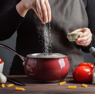 6 alimentos que parecem inofensivos, mas escondem excesso de sódio