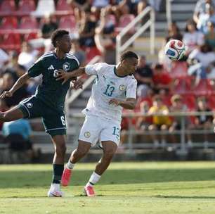 Senegal e Arábia Saudita empatam em jogo com expulsão e Mané discreto