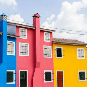 A revolução das cores: Por que as pessoas cansaram de morar em casas que parecem consultórios