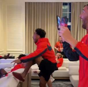Vídeo: jogadores dos EUA vão à loucura com vitória épica dos Knicks na NBA