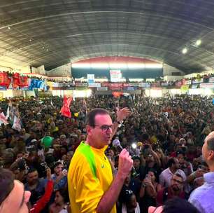 Eduardo Paes ataca Cláudio Castro e mira Douglas Ruas em encontro lotado em São Gonçalo