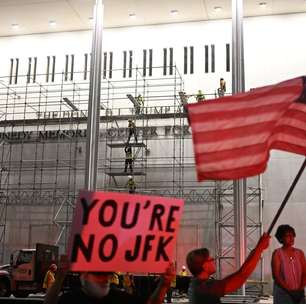 Remoção do nome de Trump do Kennedy Center começa após decisão judicial