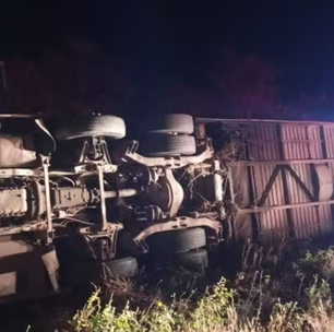 Acidente com ônibus de time de basquete deixa mortos e feridos no Ceará