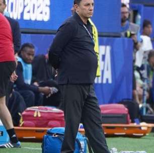 Técnico do Irã relata ordem de retorno imediato após estreia na Copa
