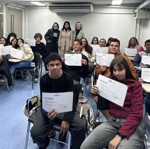 Jovens de Gravataí participam de curso de preparação para o primeiro emprego
