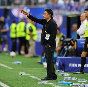 Após empate, técnico do Irã afirma que equipe foi 'oprimida' pelo caos nas viagens