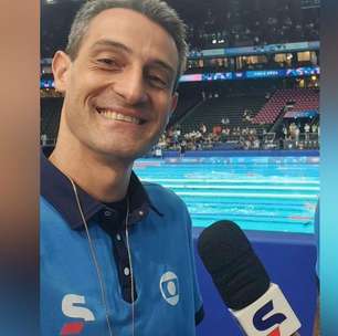 Edgar Alencar toma banho de cerveja em festa mexicana após classificação para o mata-mata