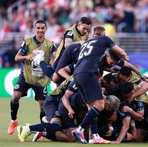 Paraguai faz gol relâmpago, resiste a presão e bate a Turquia na Copa do Mundo