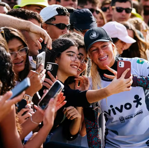 'Agora sou mãe': Tati Weston-Webb celebra retorno às ondas mesmo após eliminação em Saquarema '