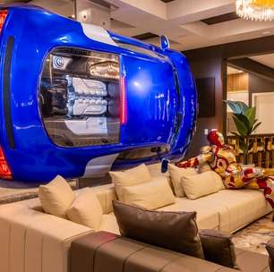 Virginia exibe mansão de luxo com carro na sala e diária milionária