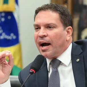 Exclusivo: Foragido da Justiça brasileira, Alexandre Ramagem abriu empresa nos EUA