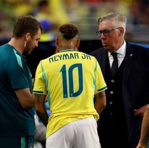Um chute a gol, combate na defesa e euforia: os 20 minutos de Neymar
