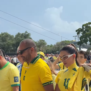 Mariane Bernardi chama atenção com look luxuoso e bolsa de R$ 40 mil