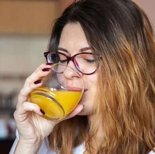 O que um estudo de 25 anos descobriu sobre quem toma suco todos os dias