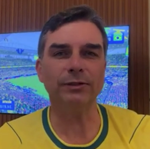 'Hoje é dia de jogo, nada nem ninguém me aborrece', diz Flávio após Michelle citar desrespeito do enteado