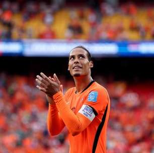 Van Dijk cita Brasil como referência, mas mira duelo decisivo com Marrocos pela Copa