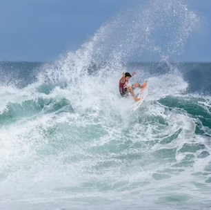 Atual campeão mundial, Yago Dora avança à final do Vivo Rio Pro em Saquarema