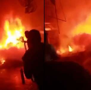 Incêndio atinge shopping na orla de Guarujá, no litoral de SP
