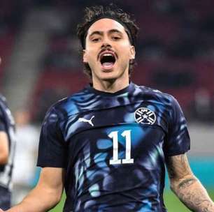 Técnico do Paraguai responde como Maurício pode virar titular