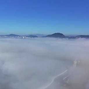 Nevoeiro cobre Baixada Santista e paralisa operações no Porto de Santos nesta quarta, 1º
