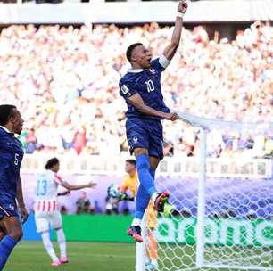 França sofre, mas supera retranca paraguaia e se classifica