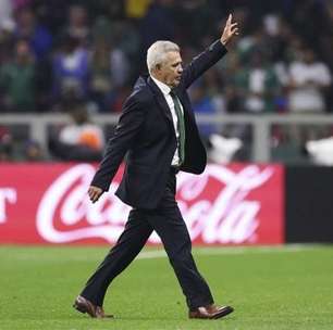 Aguirre se despede do México e entrega cargo para Rafa Márquez