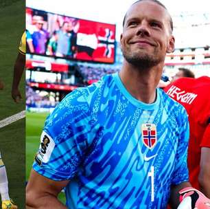 Goleiro da Noruega é parabenizado por presidente da federação e festejado companheiros após parar o Brasil