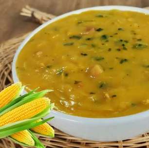 Sopa de milho verde cremosa e muito saborosa com aquele temperinho caseiro aconchegante