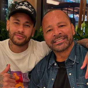 Após eliminação do Brasil, pai de Neymar posta carta aberta e pede: 'Continue a jogar futebol'