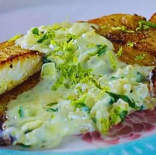 Peixe ao molho feito com filé de tilápia bem suculento com um toque cremoso irresistível
