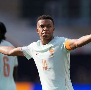 Pênalti perdido impediu Mbappé de empatar com Messi em artilharia histórica em Copas; veja os números