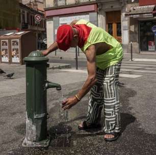 França reforça plano contra calor e abre novos centros para receber população vulnerável