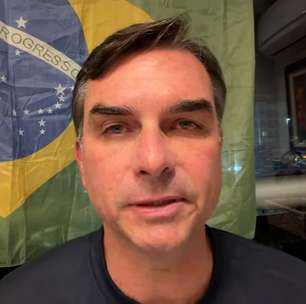 Flávio Bolsonaro sobre decisão de Moraes: 'Quer tirar meu pai da domiciliar a qualquer custo'