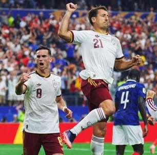 Espanha faz jogo perfeito, vence a França e está na final da Copa do Mundo