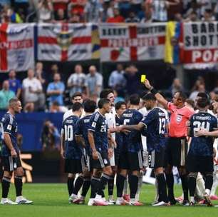 Arbitragem de Inglaterra x Argentina irrita torcedores na web: "Vergonhosa"