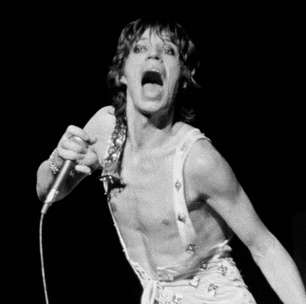Mick Jagger se arrepende de não ter conhecido Elvis após conselho de John Lennon