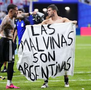 Seleção argentina terá que pagar multa milionária por cantos racistas e faixa sobre as Malvinas nas Copa