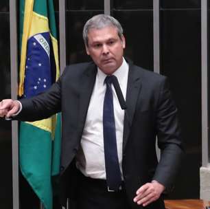 Vice-líder do governo na Câmara, Lindbergh Farias chama tarifaço de 'tariflávio': 'Obra dos Bolsonaros'