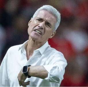 Descansou para isso? Grêmio perde de novo e segue sem vencer fora a um ponto do Z-4