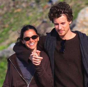 'Bruna Marquezine está vivendo muito': detalhe nas costas de Shawn Mendes alimenta teoria dos fãs sobre o casal. 'São fogosos'