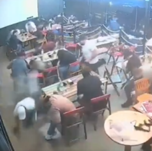 Atentado no Paraná deixa ao menos dois mortos e feridos; veja vídeo
