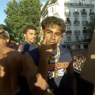 Lamine Yamal provoca Paredes após agressão a Gavi na final da Copa: 'Nos vemos'
