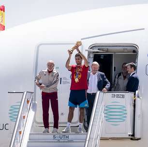 Seleção da Espanha chega a Madri com a taça após vencer a Copa do Mundo de 2026