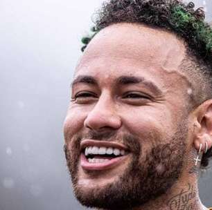 Neymar abre processo para registrar marca "Parque do Príncipe"