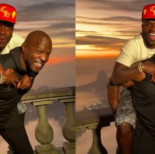 Após memes na Copa do Mundo, Vini Jr. e Terry Crews mostram encontro inusitado no Cristo Redentor