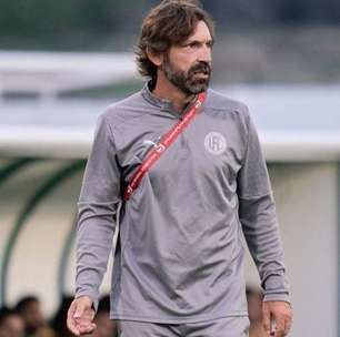 Contratação de Pirlo para dirigir a Itália pode "melar" após pressão política