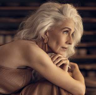 Aos 64 anos, modelo Monica Maligo brilha na moda e faz do combate ao etarismo sua bandeira