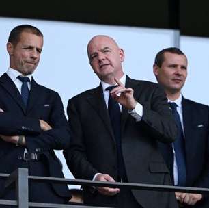 Uefa convoca reunião de emergência contra venda de ações da Fifa
